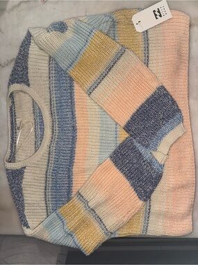 Billabong Cream Sweater with Blue and Peach Stripes size Medium